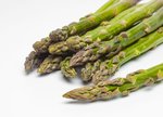 Grünspargel freigestellt VSSE J Roesner (32) thumb