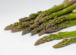 Grünspargel freigestellt VSSE J Roesner (38) thumb