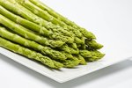 Grünspargel hellgrün freigestellt VSSE J Roesner (3) thumb